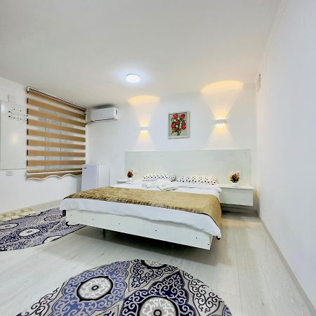 Abs Guest House Ош Екстер'єр фото