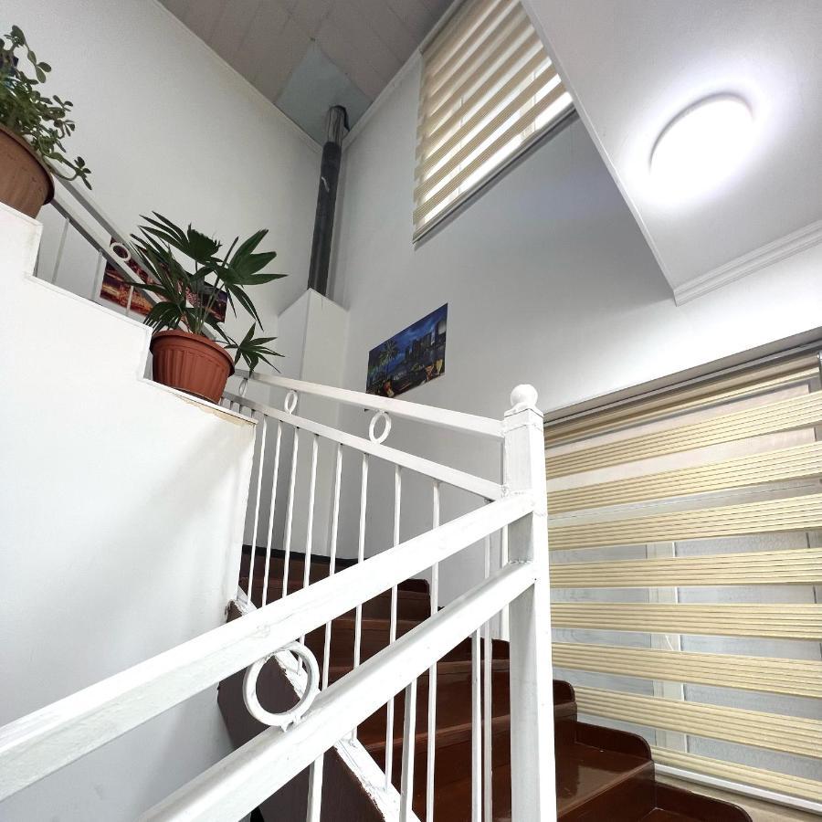Abs Guest House Ош Екстер'єр фото