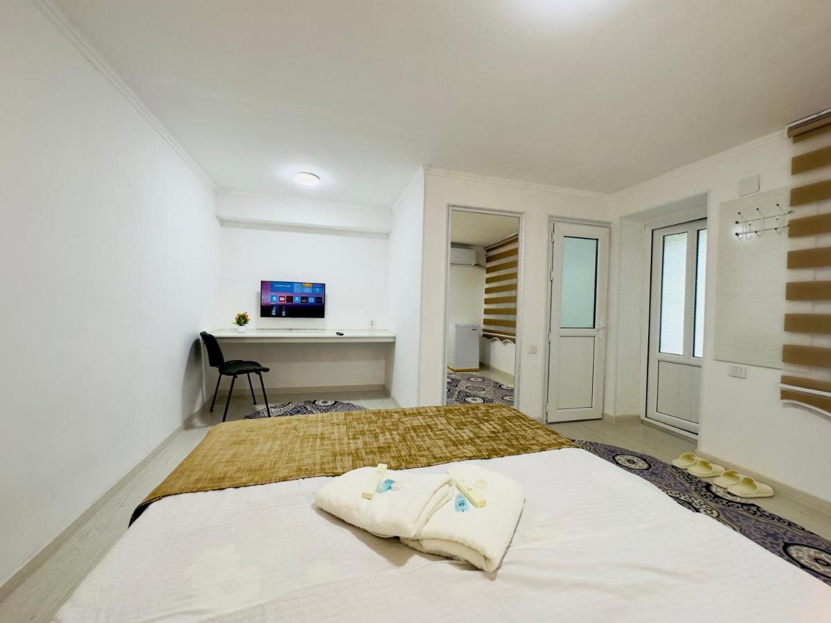 Abs Guest House Ош Екстер'єр фото