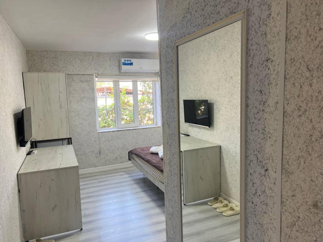 Abs Guest House Ош Екстер'єр фото